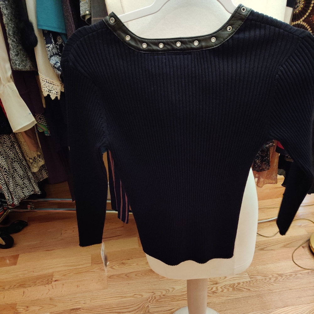 Long sleeve sweater